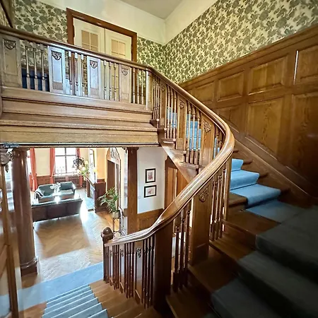 Luxury Historic Villa With Private Coastline 빌라