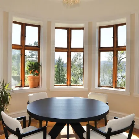 Luxury Historic Villa With Private Coastline * 베르겐