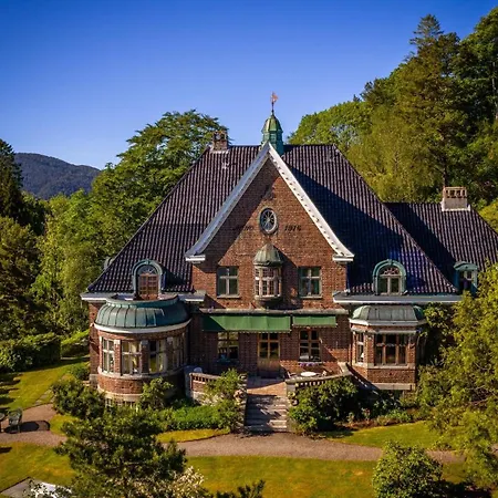 Luxury Historic With Private Coastline *