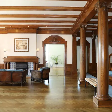 Luxury Historic With Private Coastline