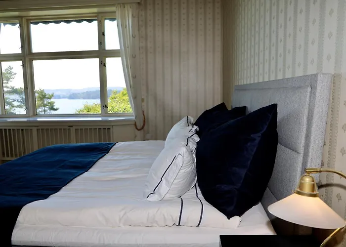 Villa Luxury Historic With Private Coastline Bergen